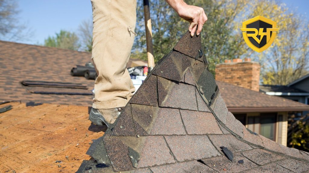 how often should you replace your roof in florida​